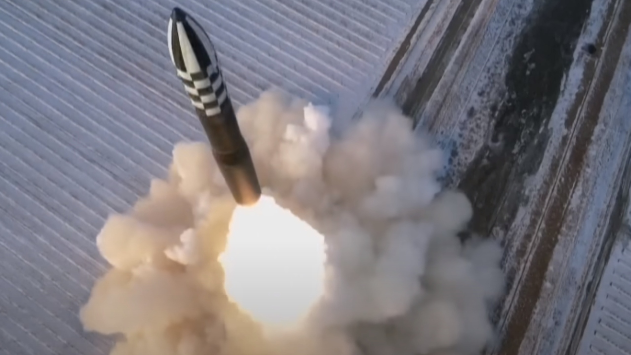 Veterano dos EUA diz que OVNIs desativaram mísseis nucleares