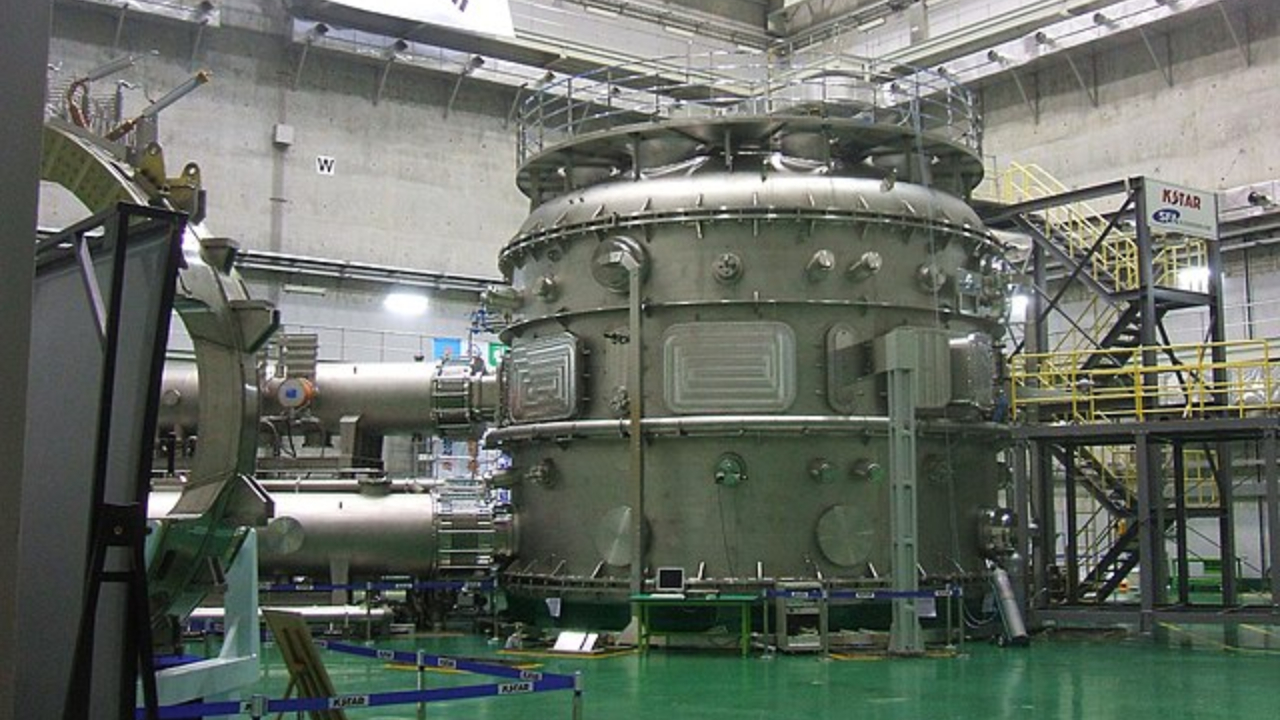 Reator de fusão nuclear coreano fica 7 vezes mais quente que o Sol por 48 segundos
