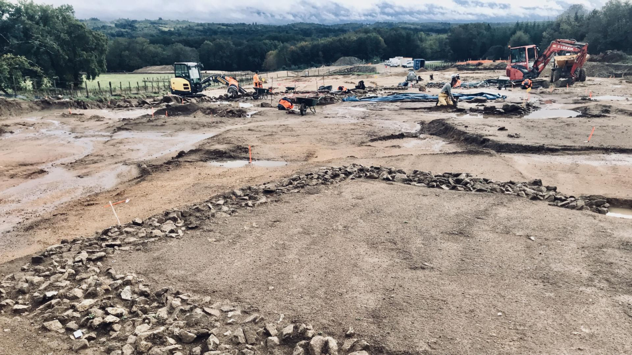 Ruínas romanas e fonte ‘sagrada’ neolítica são descobertas na França