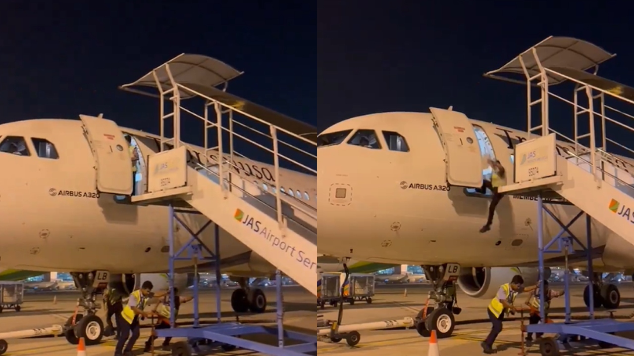 Funcionário de aeroporto na Indonésia despenca de escada de desembarque