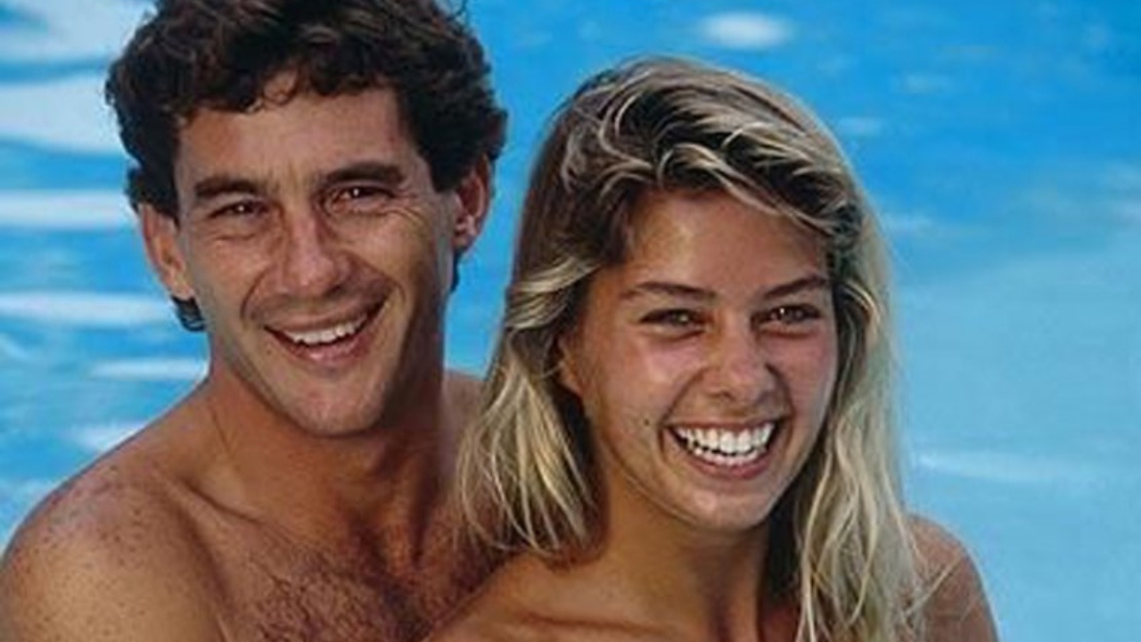 Em viagem aos EUA, Adriane Galisteu se depara com homenagem a Ayrton Senna: ‘Presente’