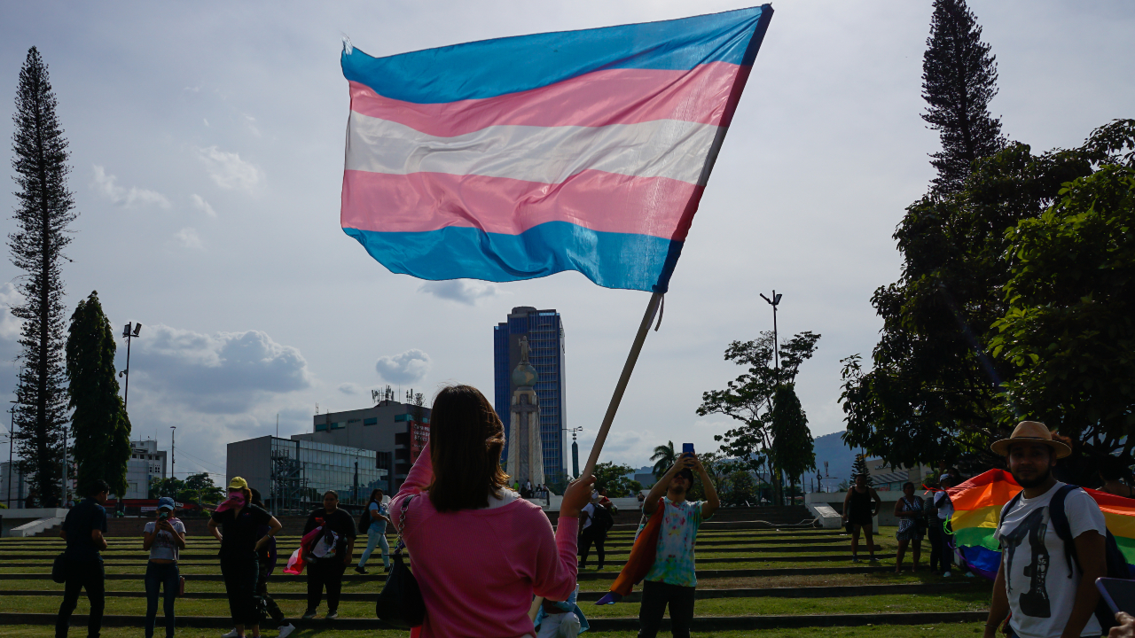 Governo do Peru classifica e inclui transexualidade em lista de doenças