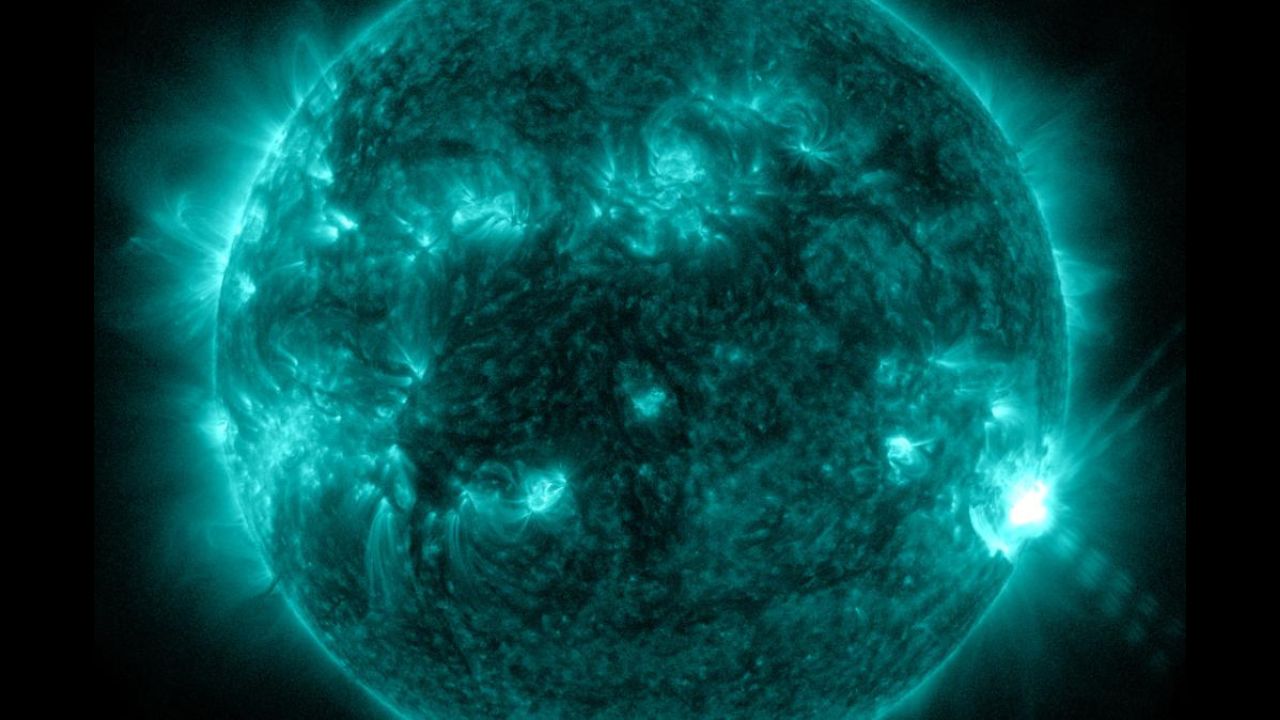 Imagem de explosão solar registrada no fim de semana é divulgada pela NASA