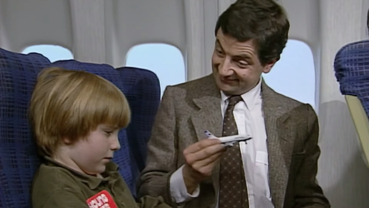Mr. Bean: O dia em que Rowan Atkinson impediu um acidente de avião — sem saber pilotar