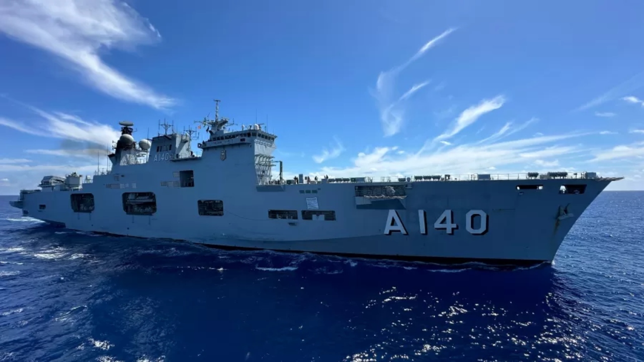 Porto Alegre: Como é o maior navio de guerra da América Latina enviado ao RS?