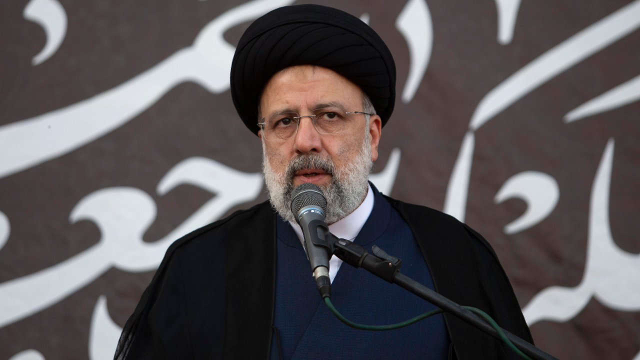 Ebrahim Raisi: Irã anuncia cinco dias de luto em homenagem a presidente