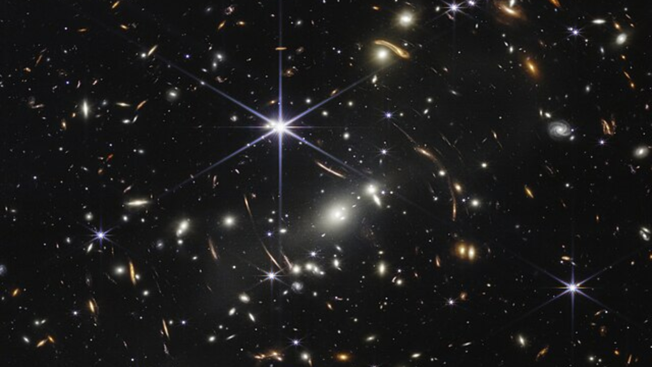 Dados da NASA confirmam: Nosso universo possui uma característica misteriosa