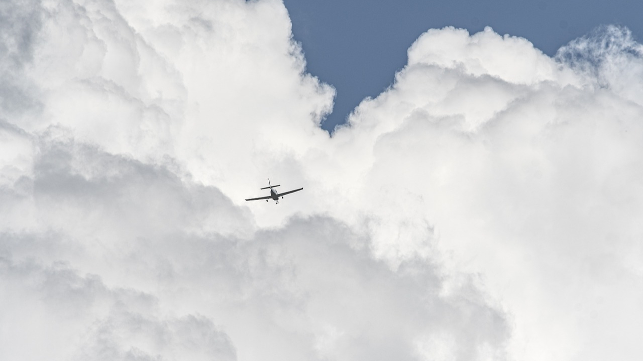 Encontrado por alpinistas: O avião que desapareceu por mais de 50 anos