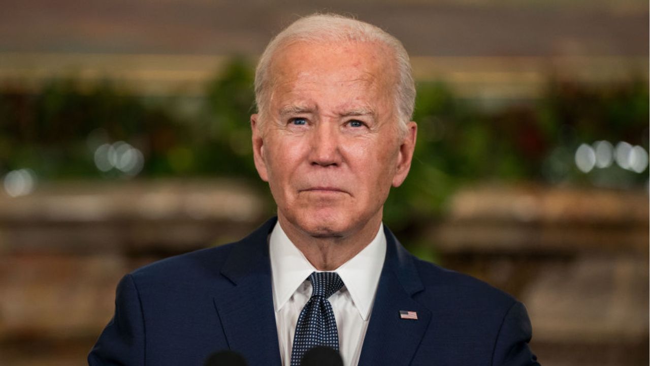 Joe Biden chega à França para celebrar os 80 anos do Dia D