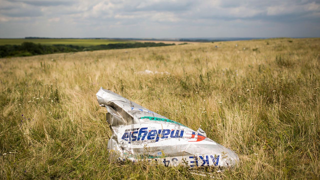 Rússia anuncia que deixará grupo de investigação sobre queda de avião da Malaysia Airlines