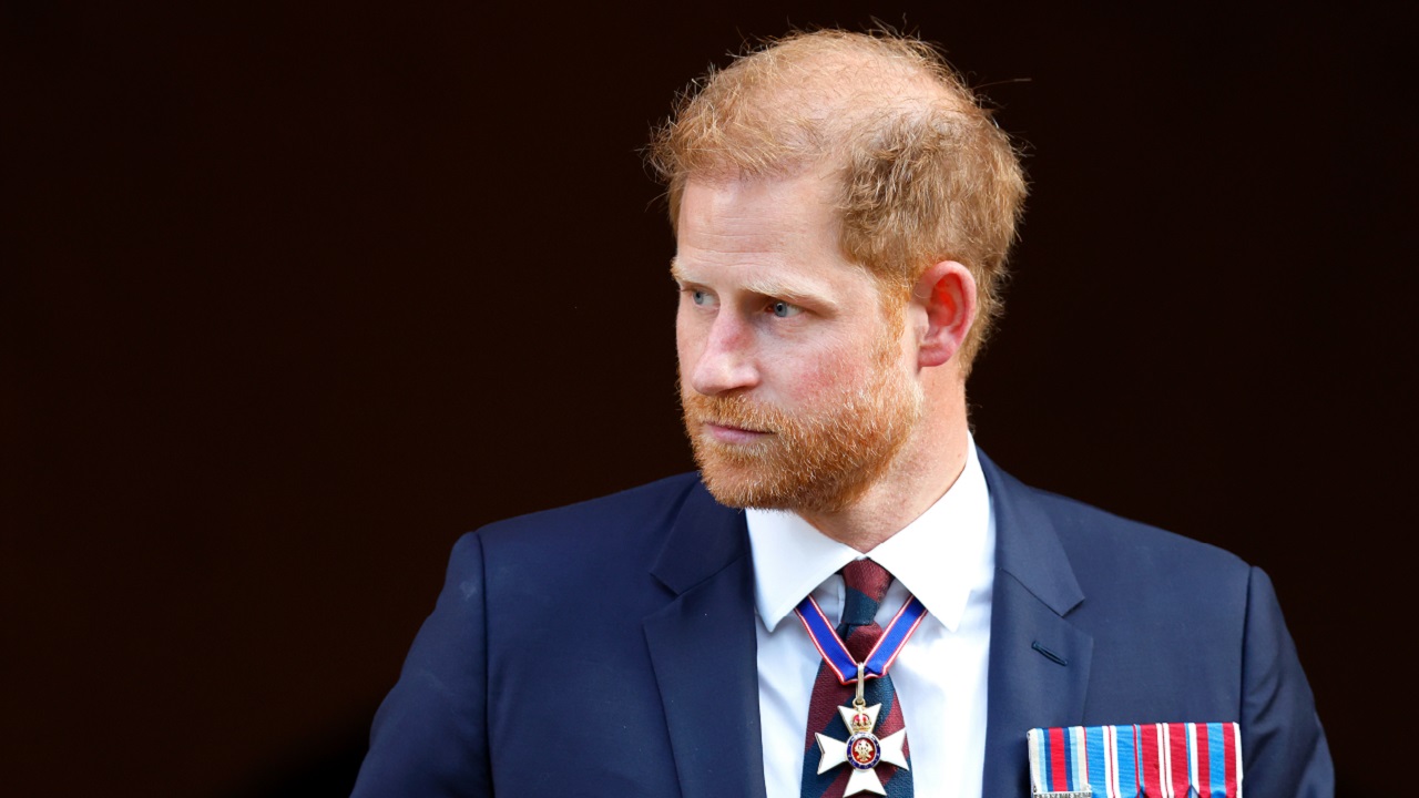 Príncipe Harry é obrigado a fornecer mais provas em processo contra jornal