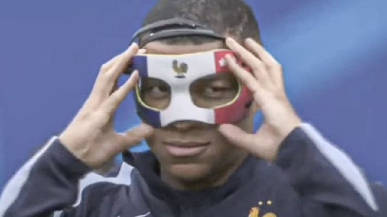 Por que Mbappé usou máscara durante treino na França?