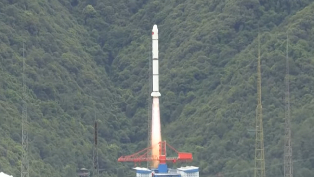 China e França se unem e lançam satélite para estudar mais sobre o Universo