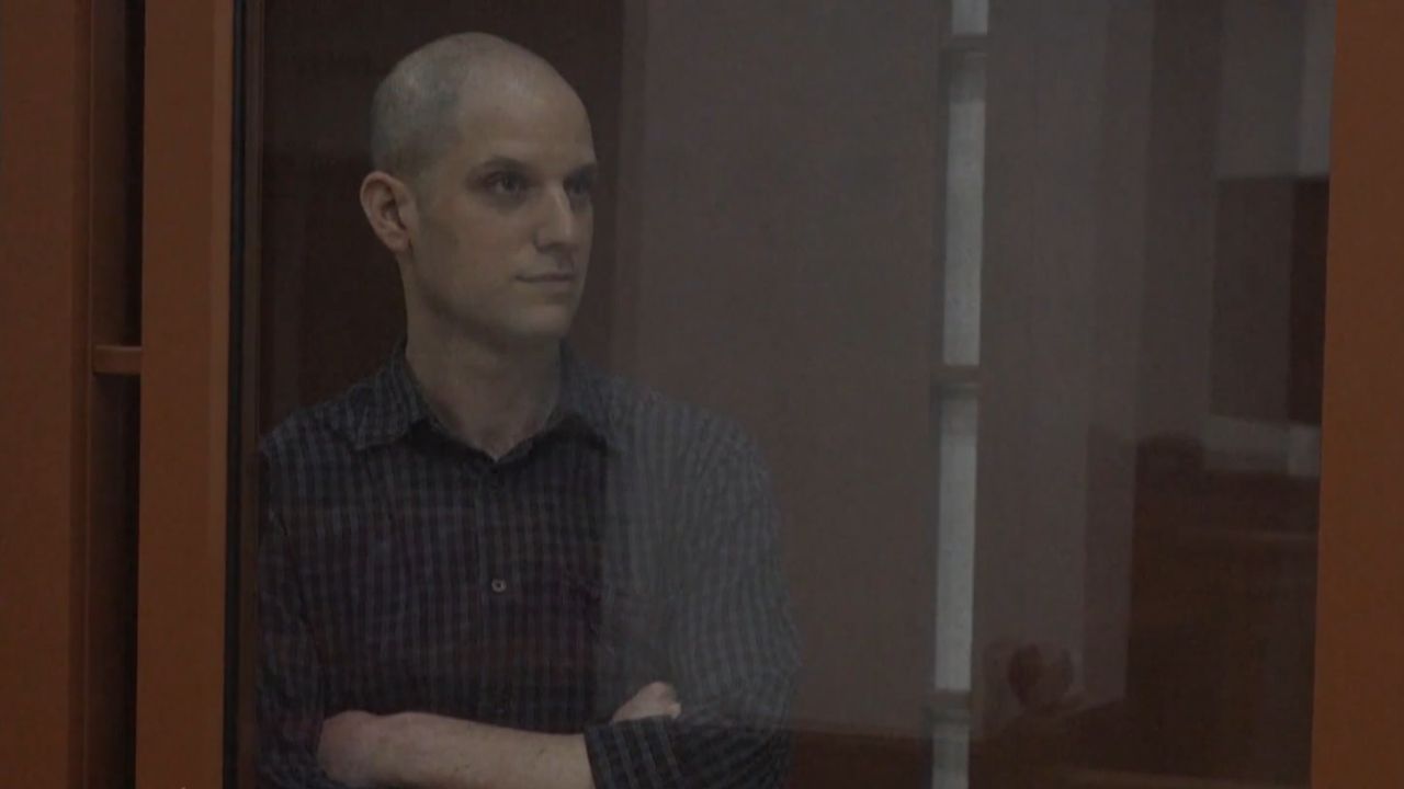 Jornalista americano suspeito de espionagem é condenado a 16 anos de prisão na Rússia