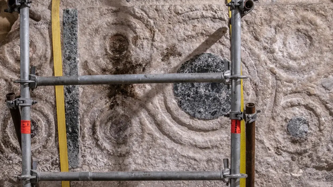 Altar da época das cruzadas é descoberto em igreja sagrada, em Jerusalém