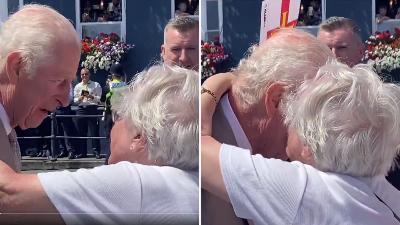 Em visita a ilha, Charles III realiza sonho de fã: beijar um rei