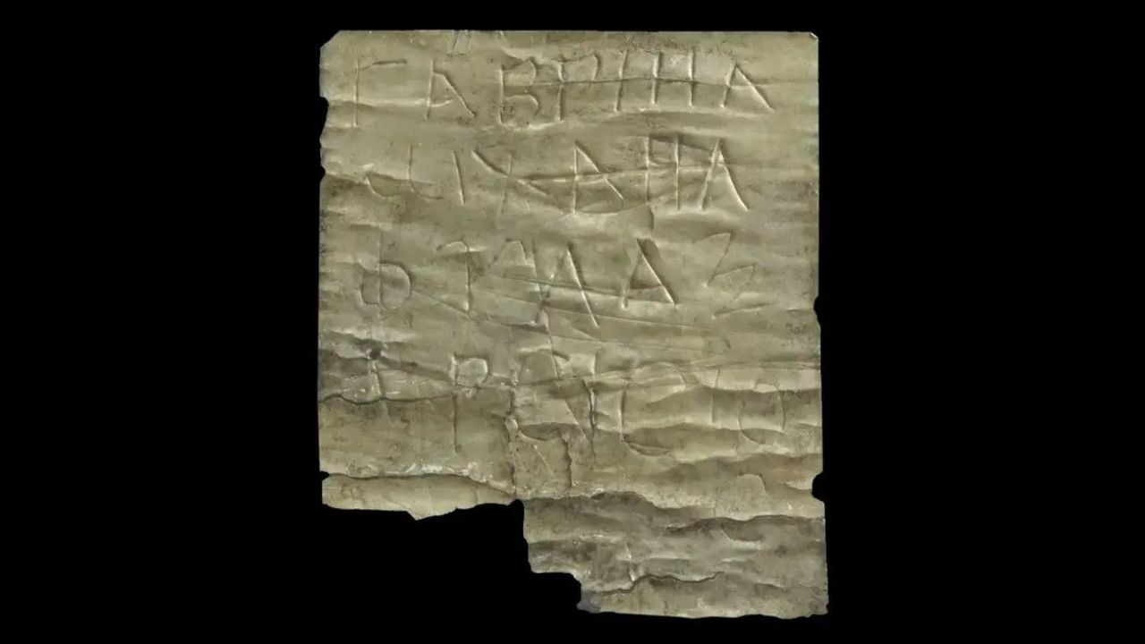 Arqueólogos encontram amuleto que seria a mais antiga relíquia cristã da Bulgária