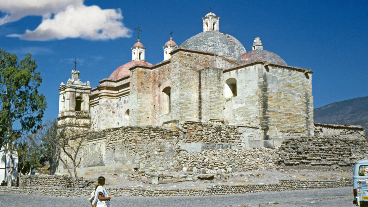 Relembre a descoberta da ‘entrada para o submundo’ sob igreja no México
