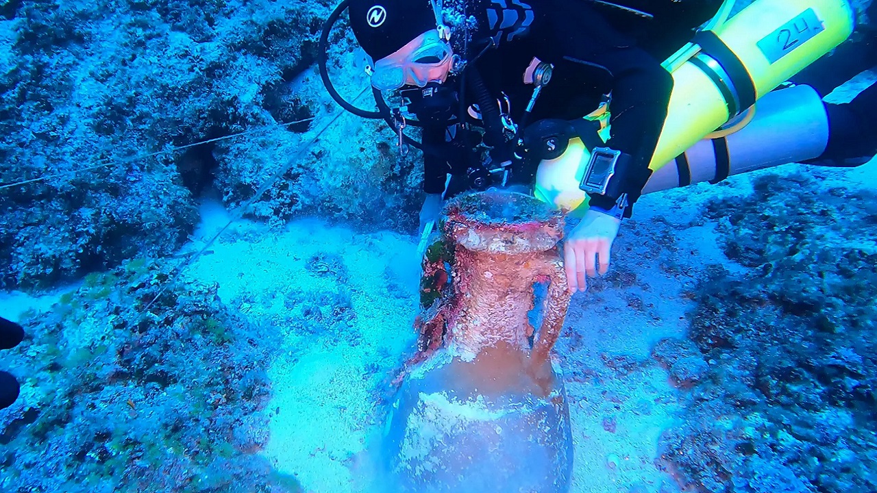 Pesquisadores encontram ‘tesouros’ em naufrágio de 2.000 anos