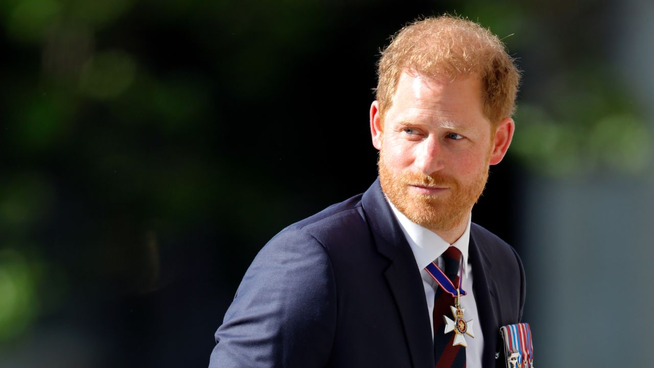Príncipe Harry impõe condição à Família Real para participar de funeral do tio