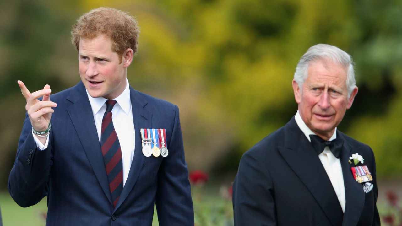 Após ‘aconselhamento espiritual’, Charles está aberto a se reaproximar de Harry