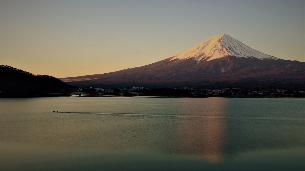 Ilha japonesa é abalada por dois terremotos potentes
