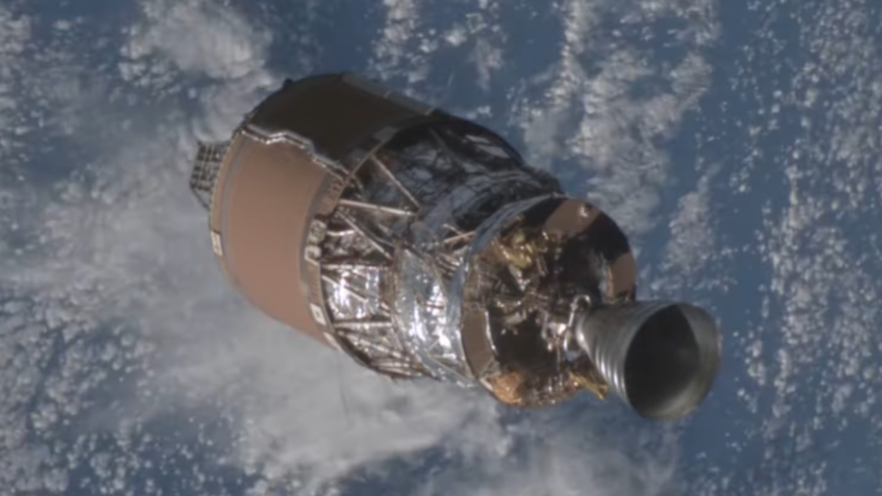 Empresa japonesa divulga vídeo de pedaço de foguete vagando no espaço