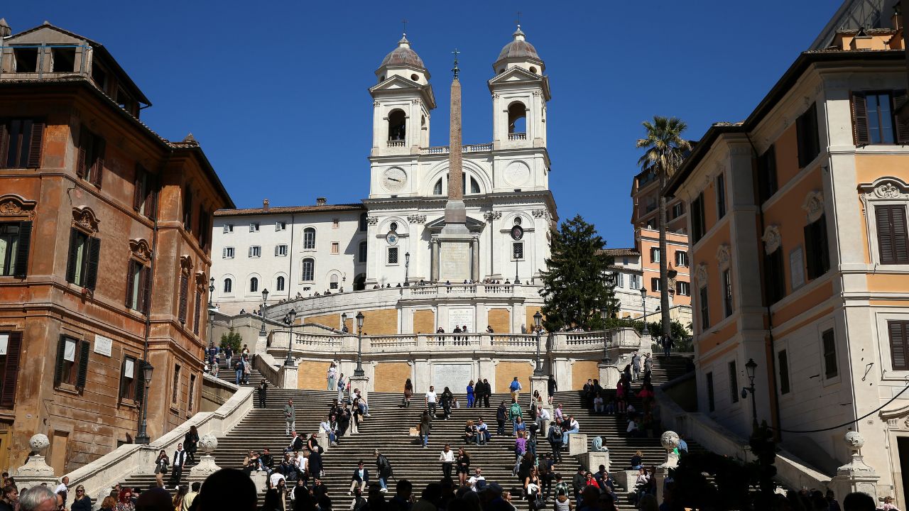 Itália e França disputam gestão da Escadaria de Trinità dei Monti