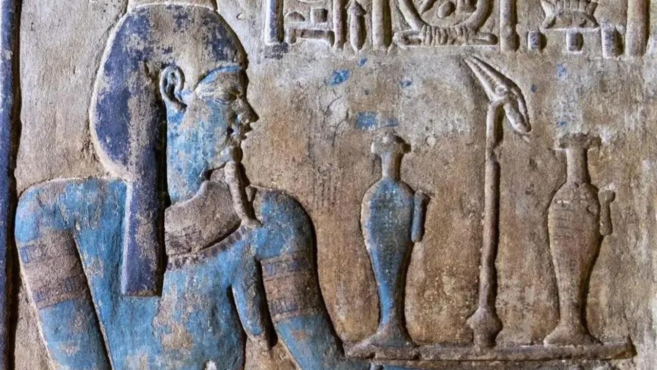 Restauração de templo egípcio revela inscrições antigas e cores originais