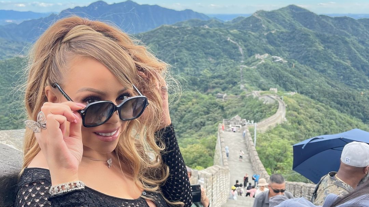 O detalhe inusitado na visita de Mariah Carey a histórica Muralha da China