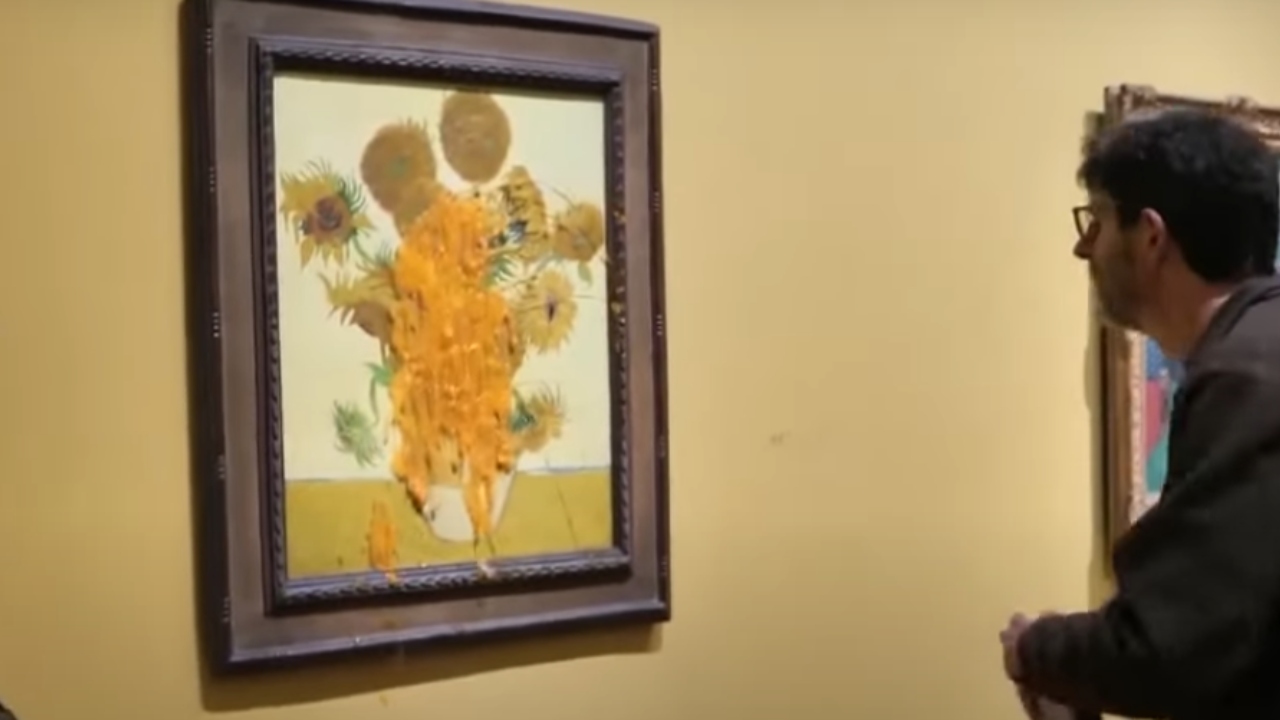 Ativistas atacam “Girassóis”, quadros de Van Gogh, com sopa