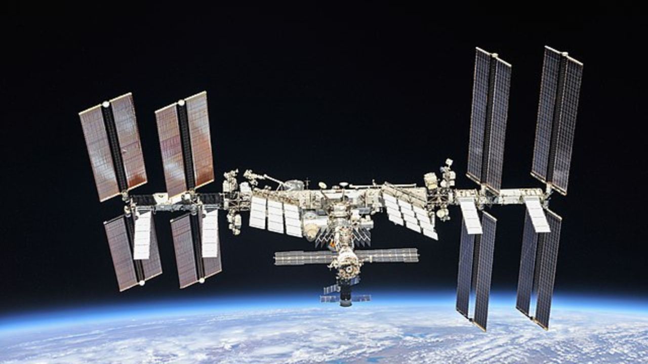 Vazamento na Estação Espacial Internacional gera 50 ‘áreas de preocupação’