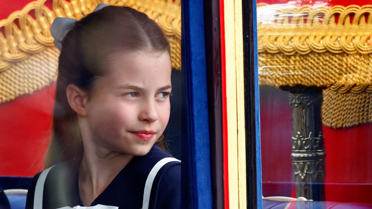 A princesa Charlotte pode perder seu título real no futuro?