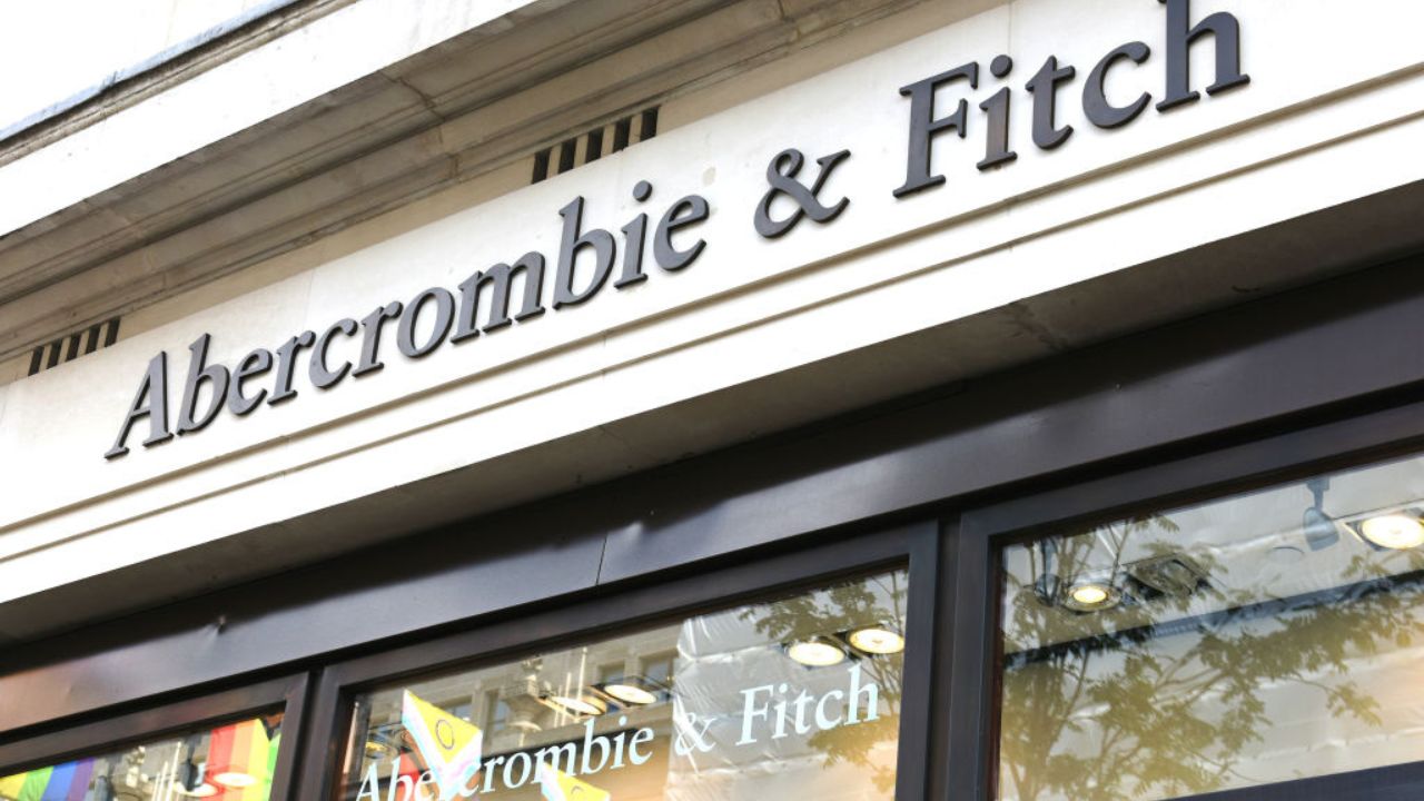 Após prisão de ex-CEO, relembre documentário sobre o passado da Abercrombie & Fitch