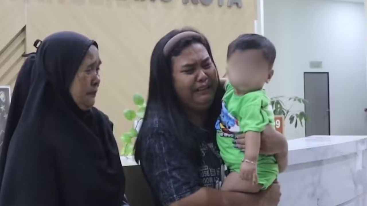Homem vende filho de 11 meses para gastar com apostas online na Indonésia