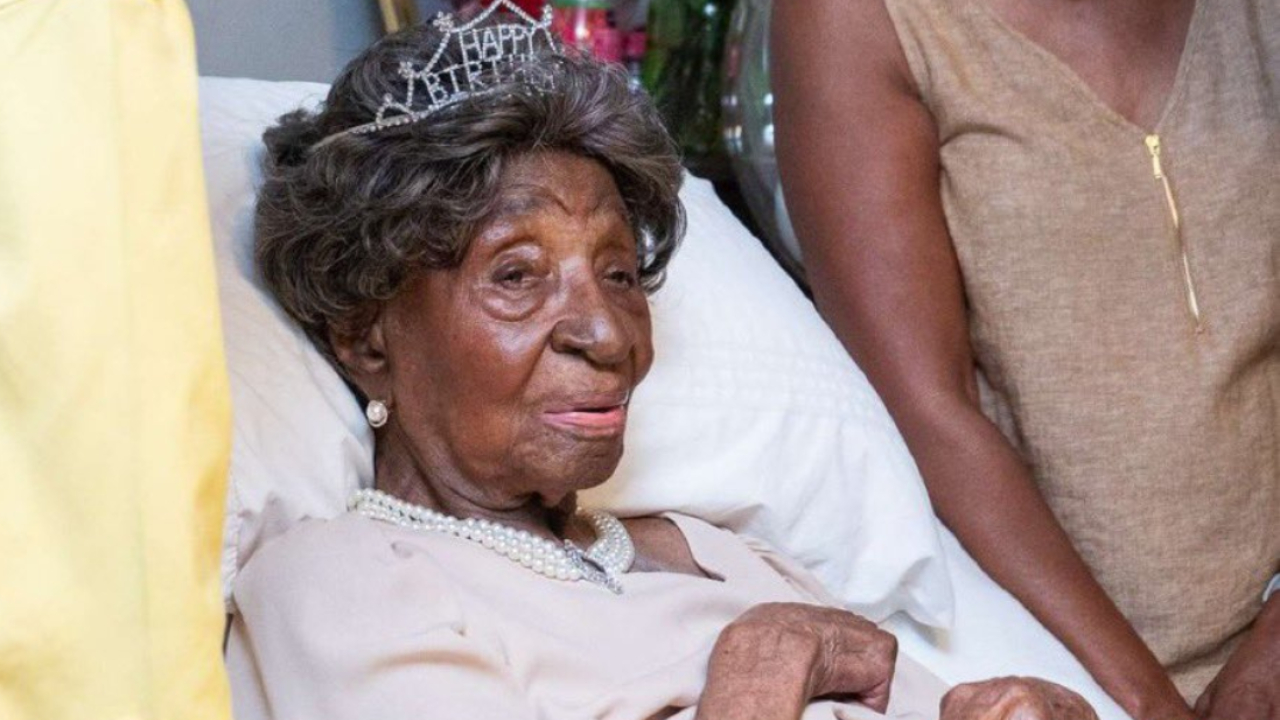 Mulher mais velha dos EUA, Elizabeth Francis morre aos 115 anos