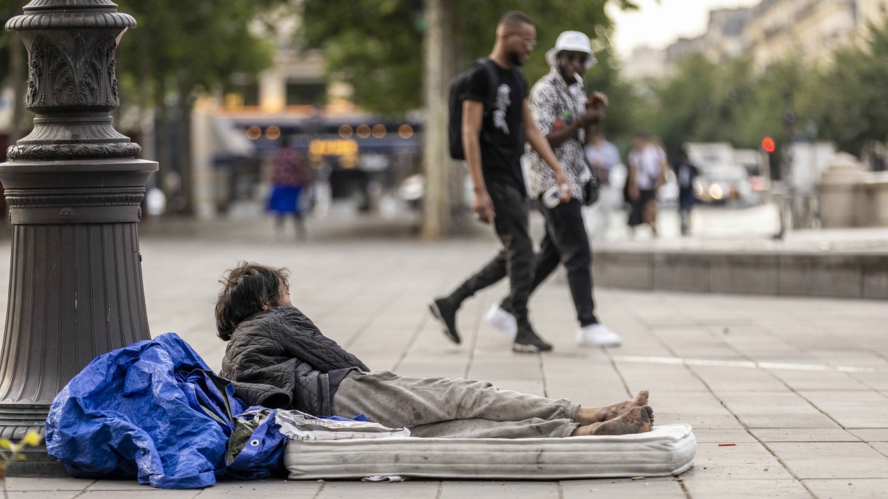 Pré-olimpíadas: Moradores de rua são retirados de Paris e arredores