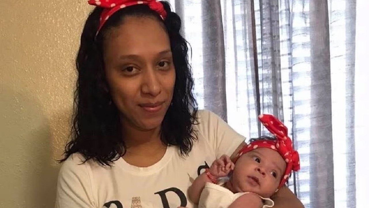 Mulher morreu no Texas por aborto espontâneo após atraso no tratamento