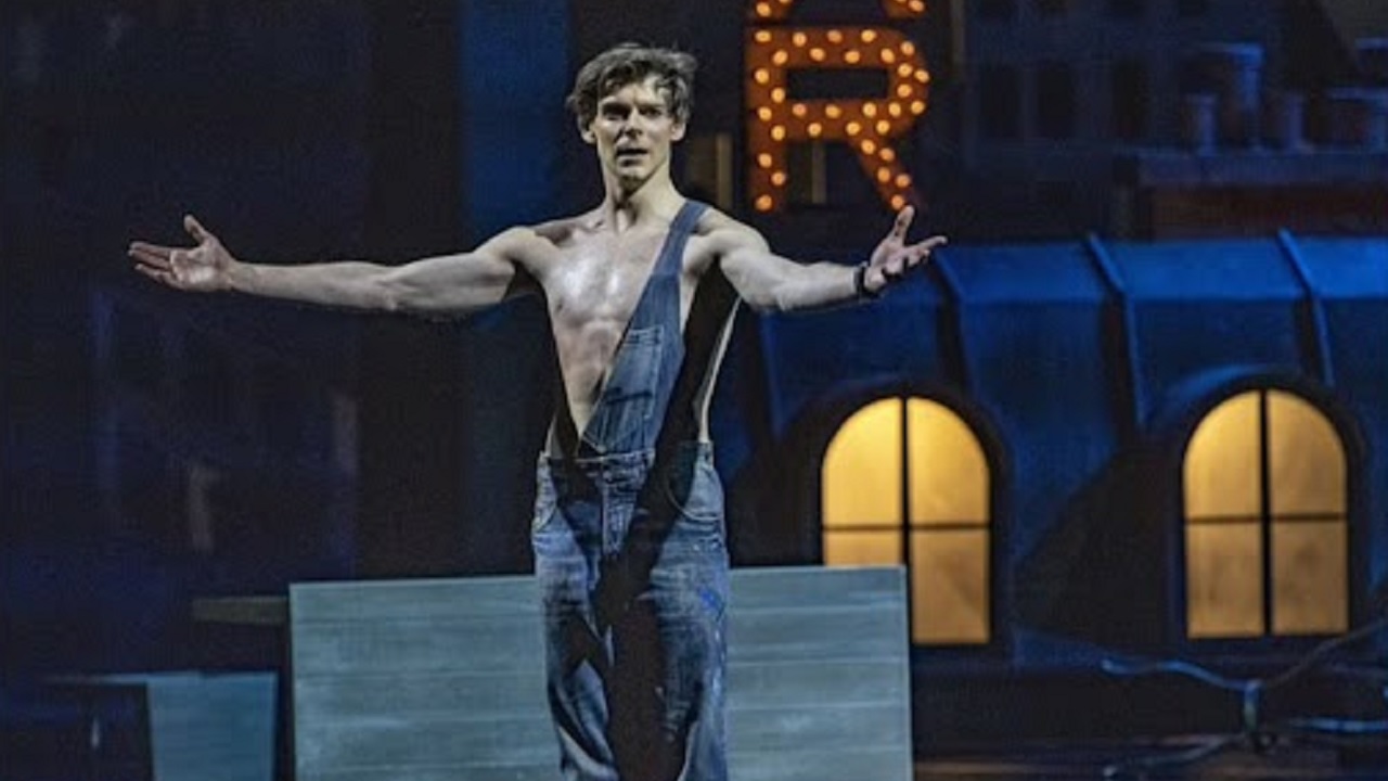 Morre aos 39 anos o bailarino russo Vladimir Shklyarov, após cair de prédio