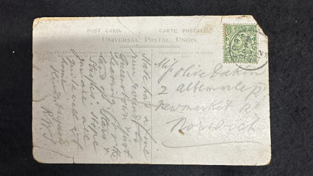 Cartão postal enviado por vítima do Titanic é leiloado; o que dizia a mensagem?