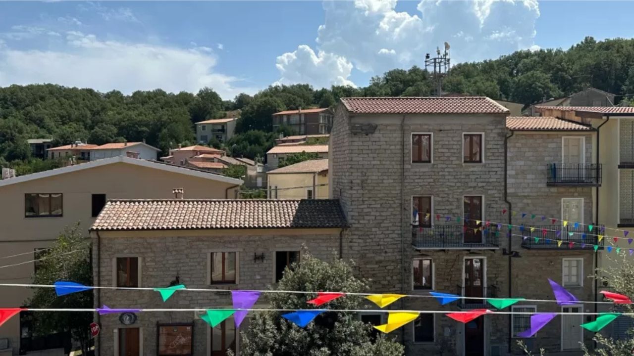 Vila italiana vende casas a 1 euro para americanos frustrados com eleição de Trump