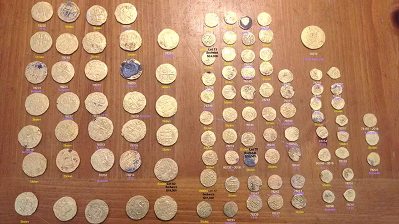 Moedas roubadas de naufrágios do século 18 são recuperadas nos EUA