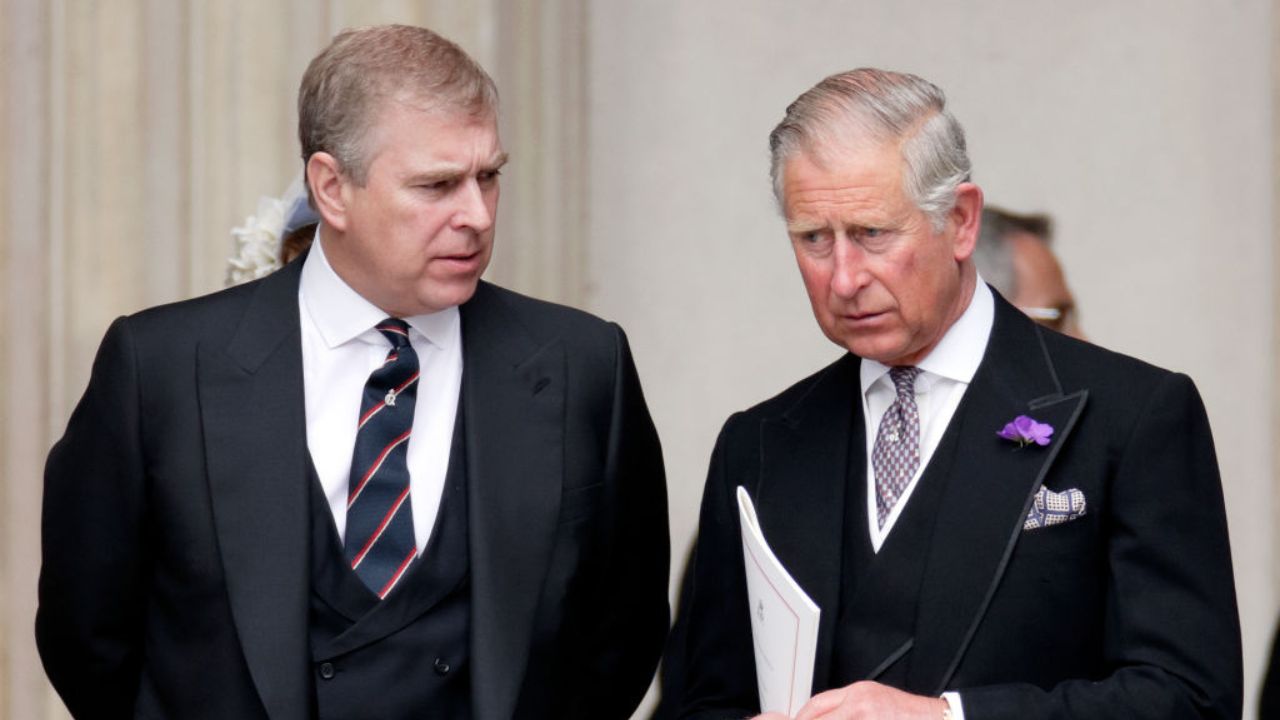 Príncipe Andrew tem mesada cortada pelo rei Charles III