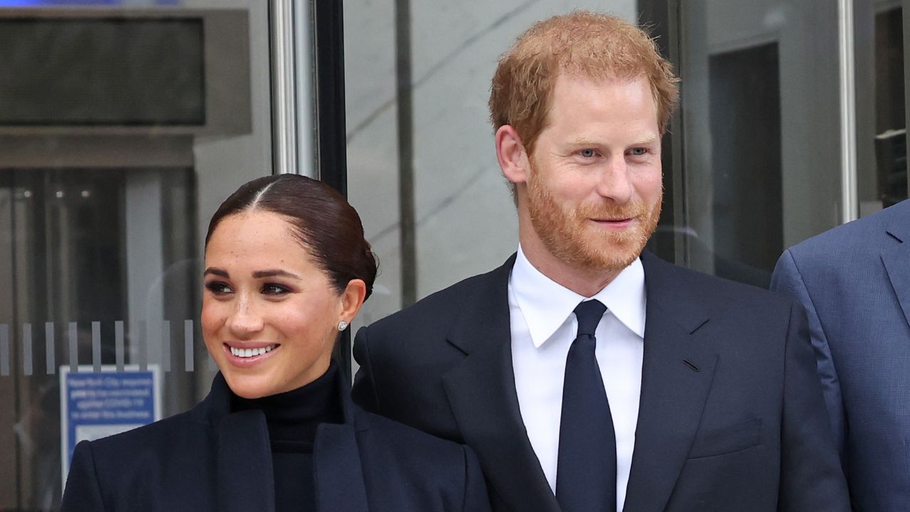 Novo documentário propõe expor ‘vida elitista e hipócrita’ de Harry e Meghan