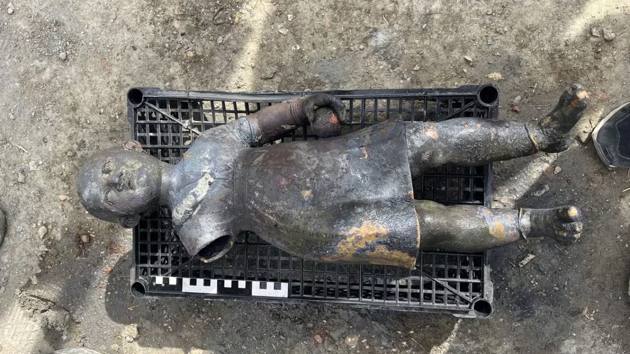 Escavações em antigo balneário italiano revelam estátuas de 2,3 mil anos