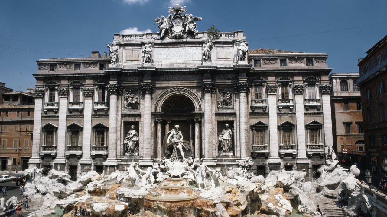 Após dois meses em reforma, Fontana di Trevi é reaberta na Itália