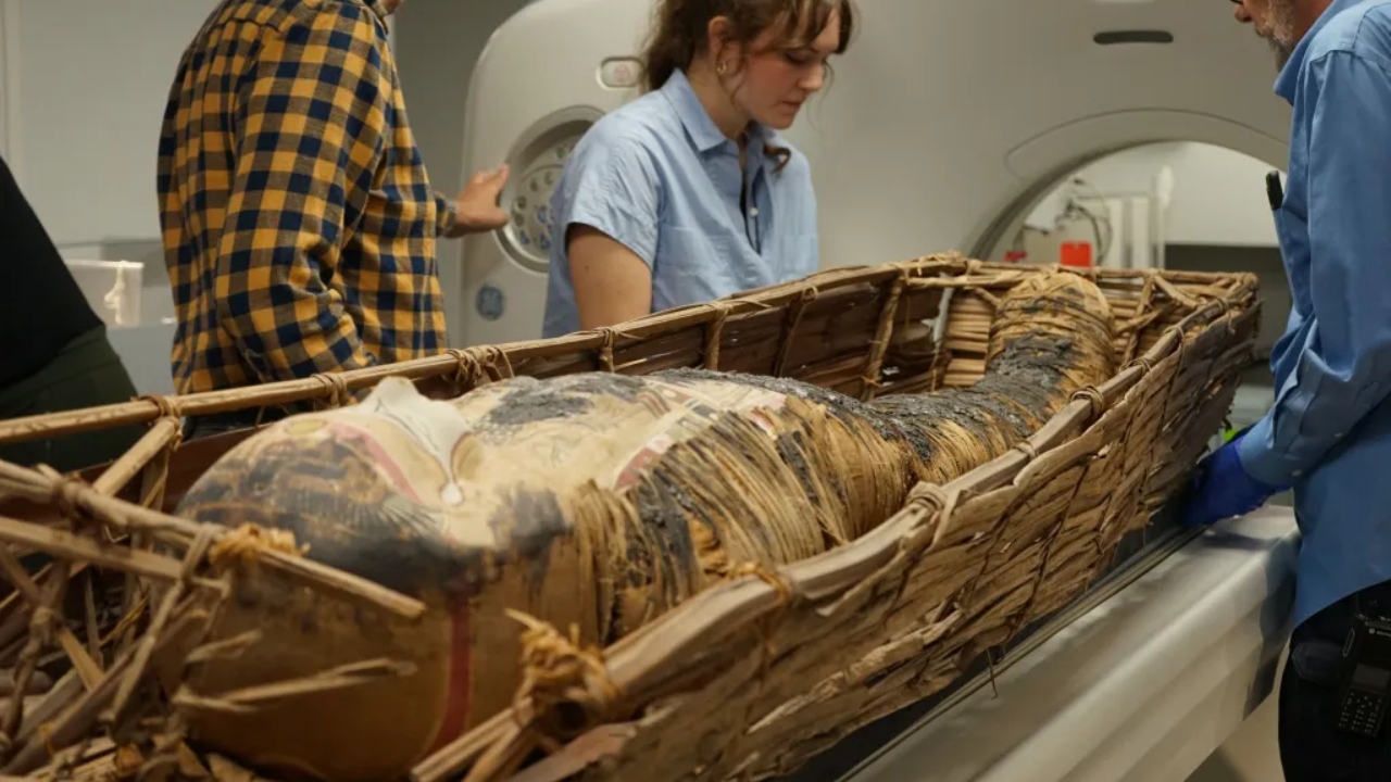 O fim do mistério de 3 mil anos sobre a múmia de uma mulher egípcia