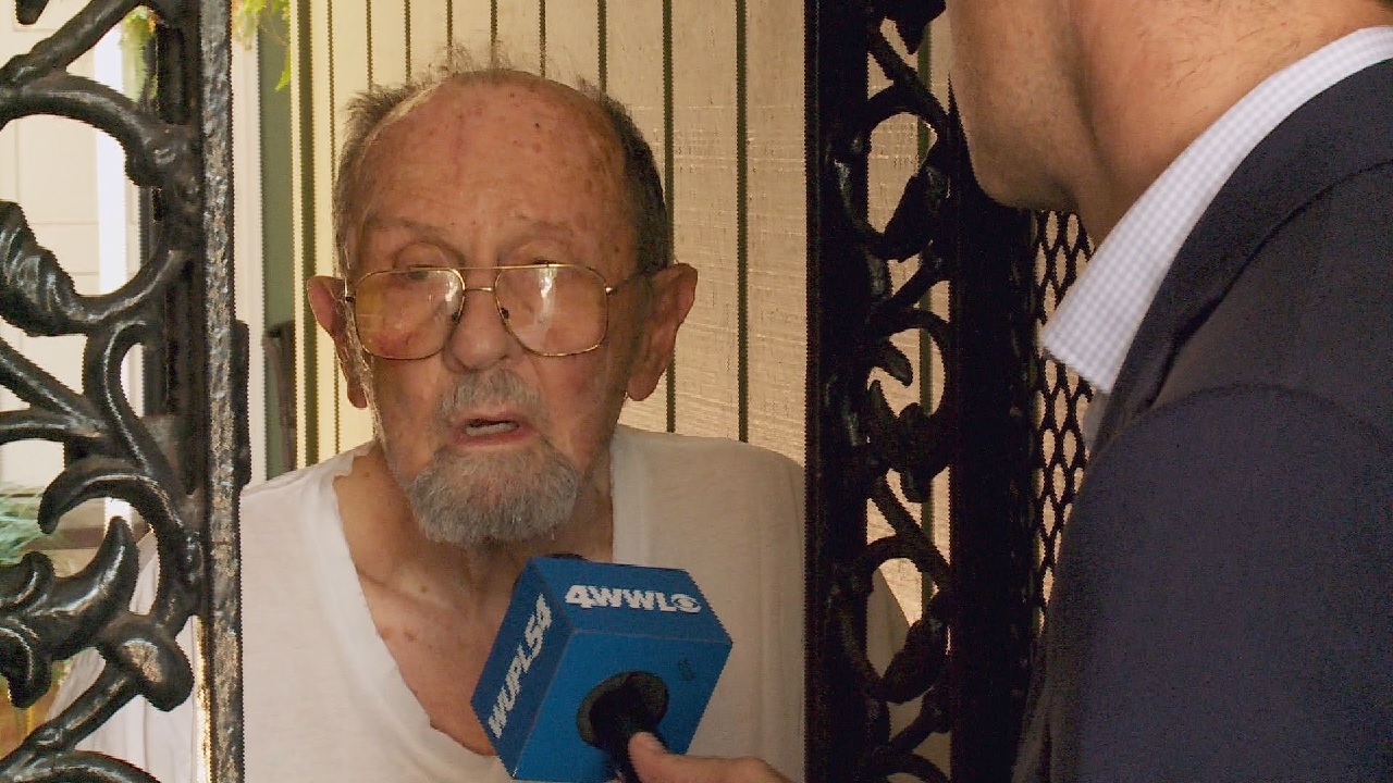 Padre acusado de estupro de menores se declara culpado após décadas