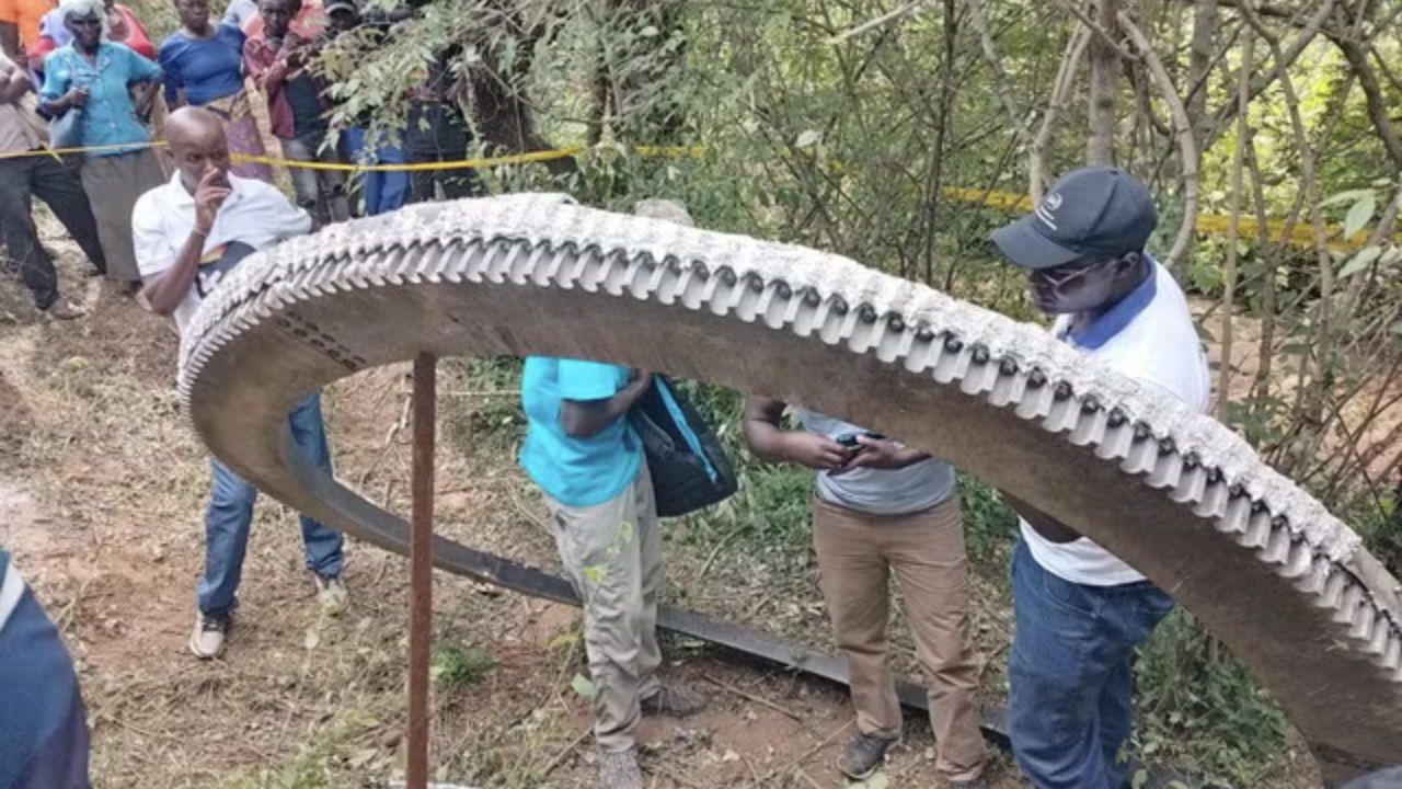 O que se sabe sobre o anel gigante que caiu misteriosamente no Quênia?