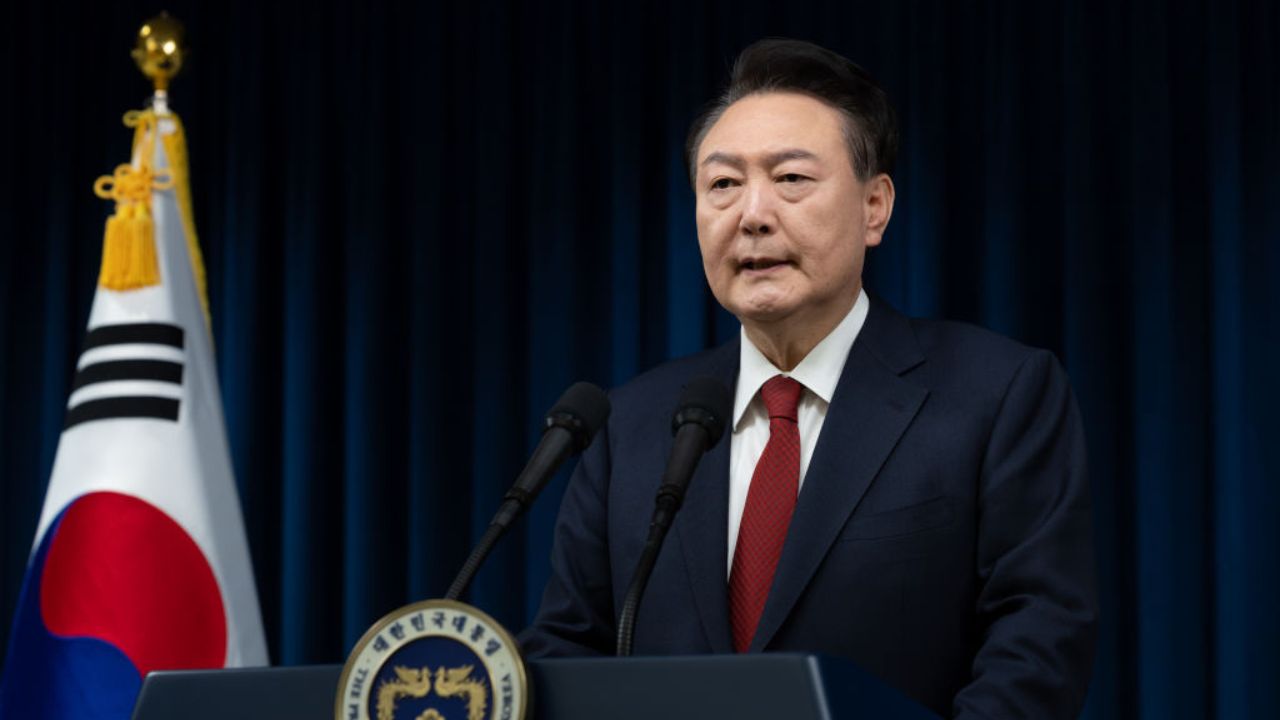 Presidente da Coreia do Sul é preso após tentativa de golpe